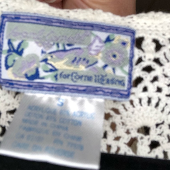 April Cornell crop crochet cardigan - Picture 4 of 4